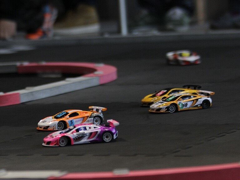 京商 87033 ミニッツ グランプリ サーキット30 ショート(48pcs) 楽天市場】京商 ミニッツ グランプリサーキット30 ショート